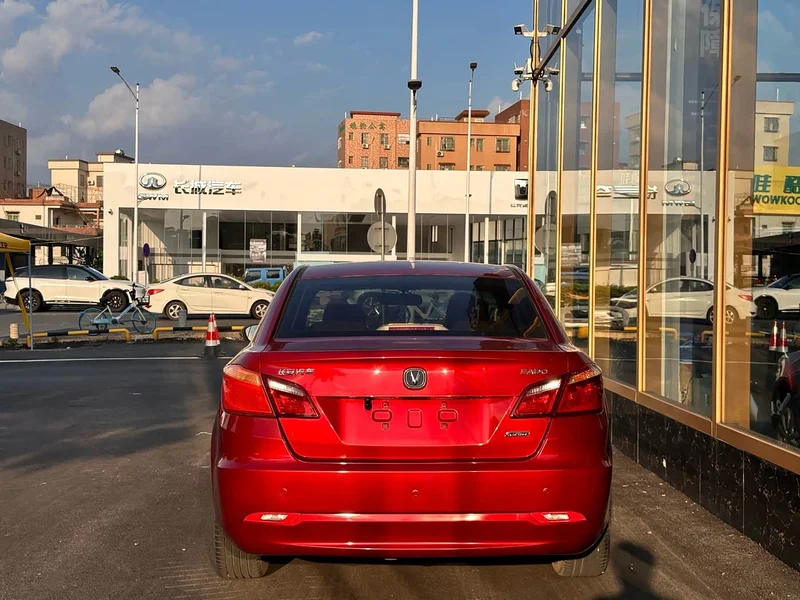 Changan Eado — фото 11