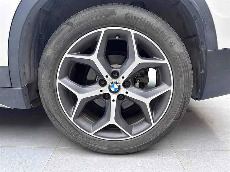 BMW X1 — фото 18