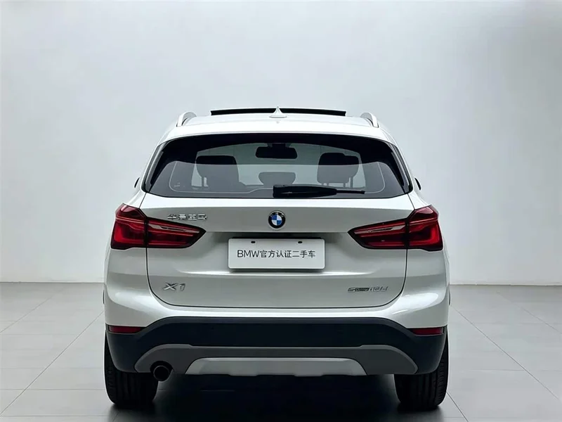 BMW X1 — фото 5