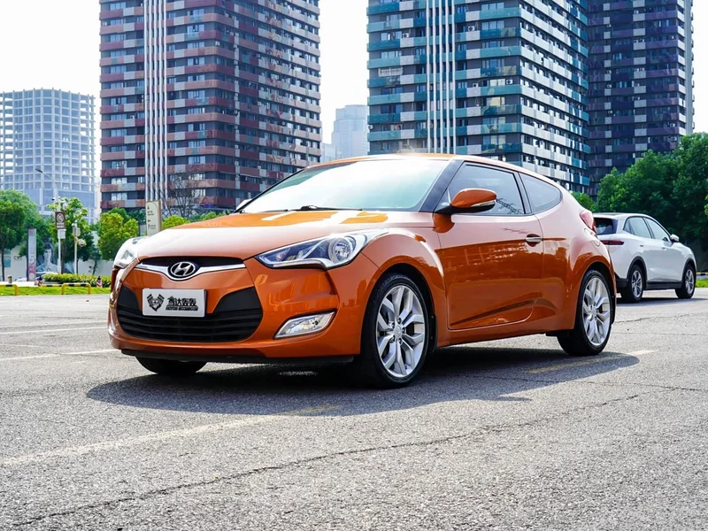 Hyundai Veloster — фото 1