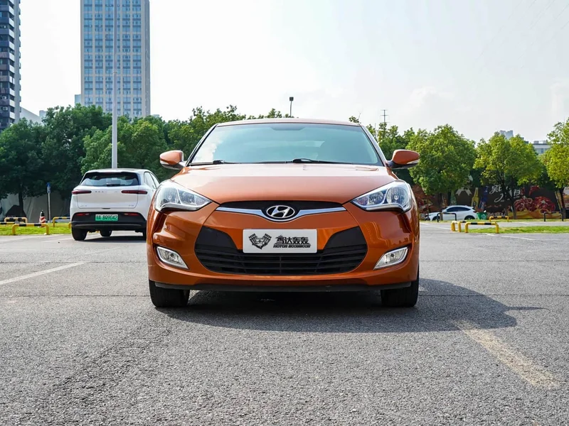 Hyundai Veloster — фото 2
