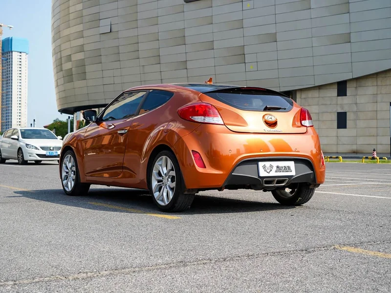 Hyundai Veloster — фото 4