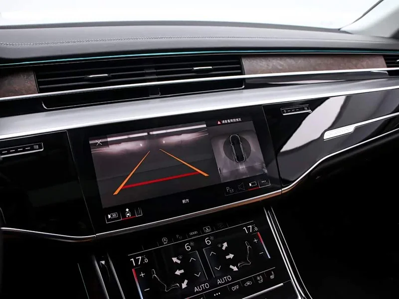 Audi A8 — фото 8