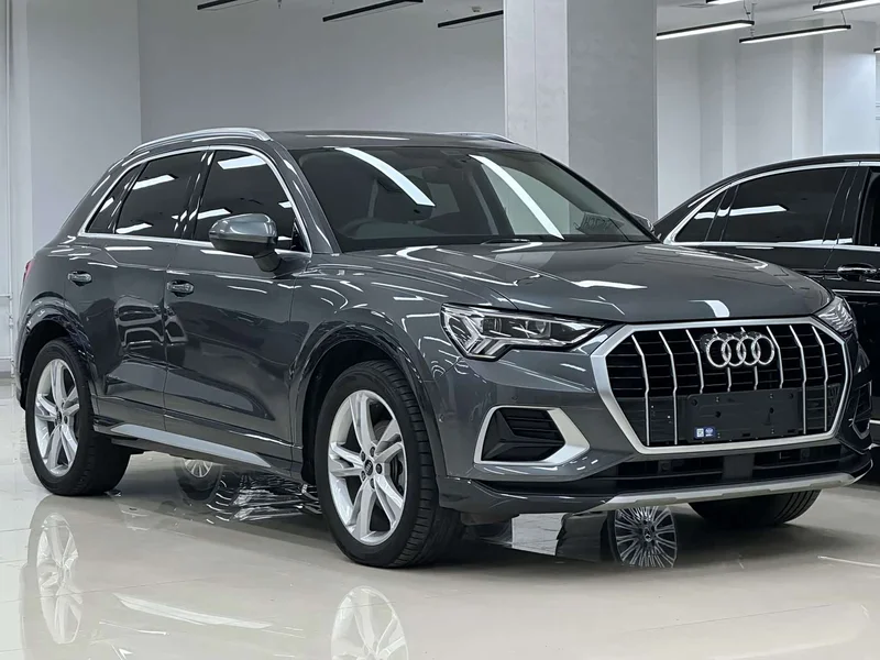 Audi Q3 — фото 1