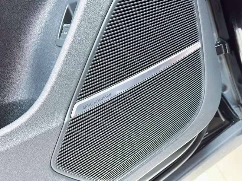 Audi Q8 — фото 11