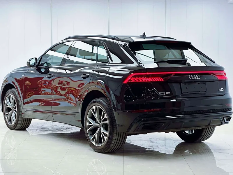 Audi Q8 — фото 14