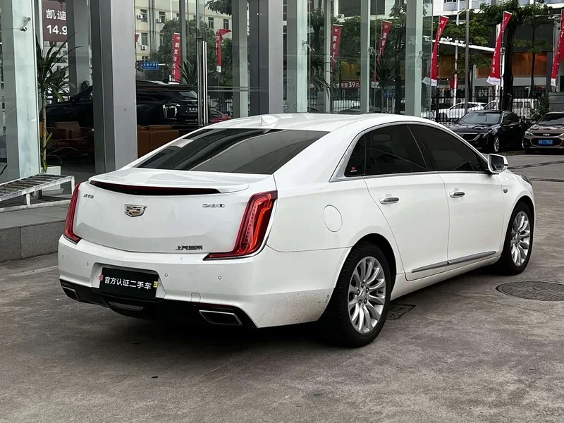 Cadillac XTS — фото 4