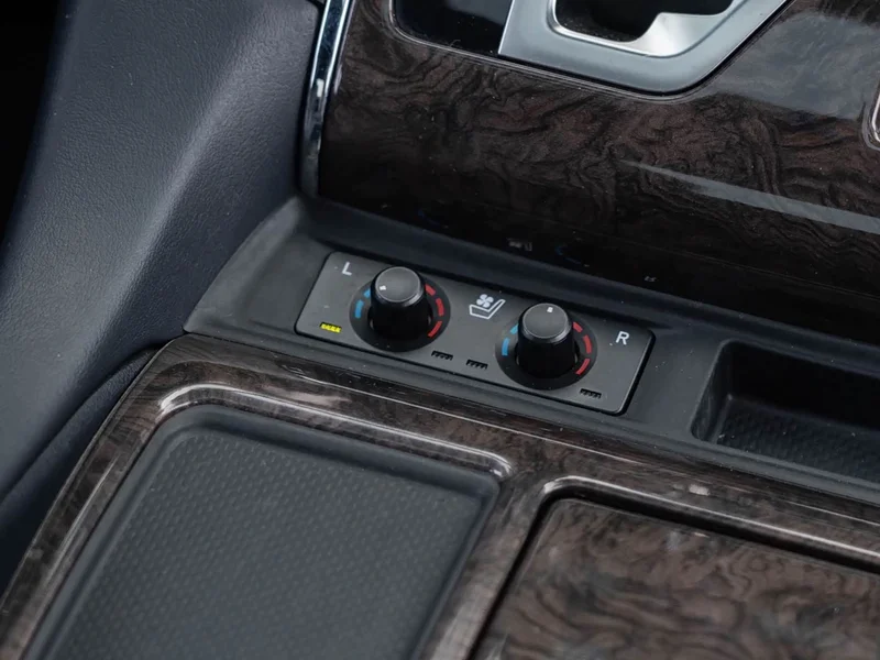Toyota Alphard — фото 18