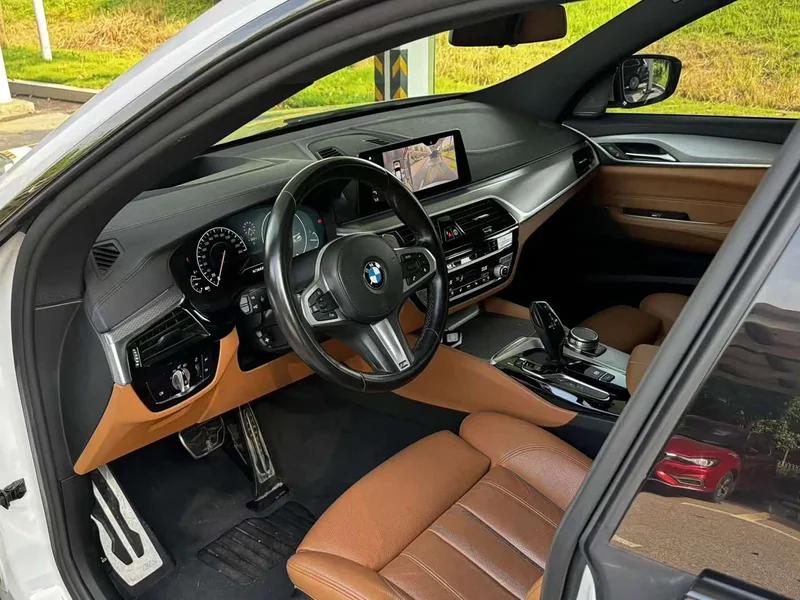 BMW 6 Series GT — фото 10