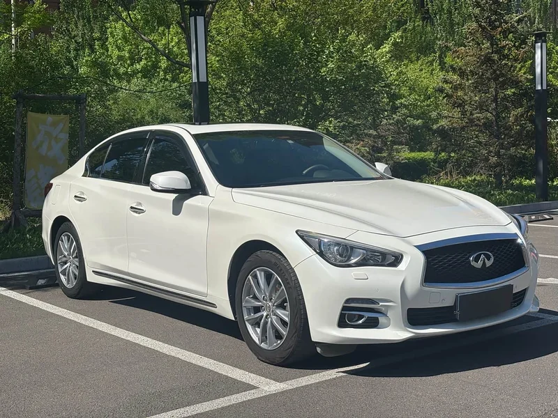 Infiniti Q50L — фото 3