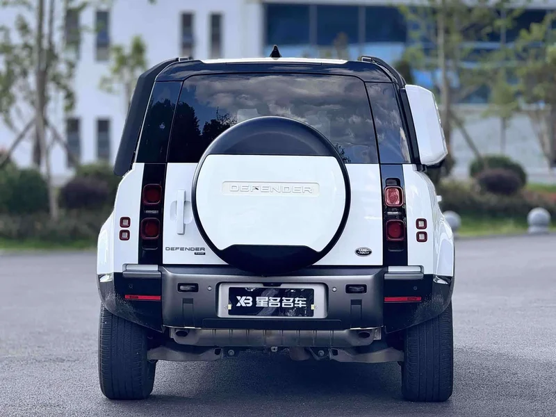 Land Rover Defender — фото 18