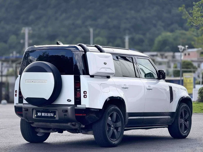 Land Rover Defender — фото 9