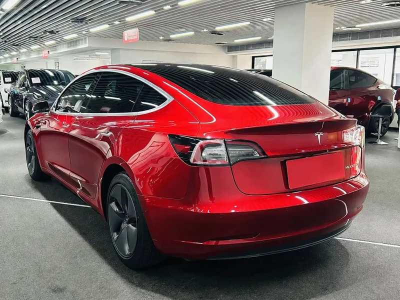 Tesla Model 3 — фото 6