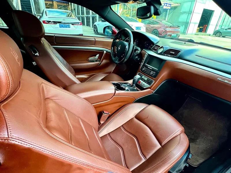Maserati GranTurismo — фото 6