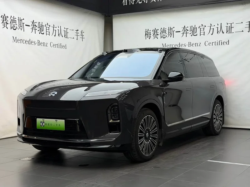 NIO ES8