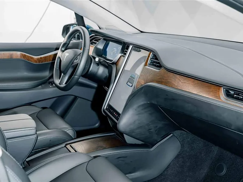 Tesla Model X — фото 19