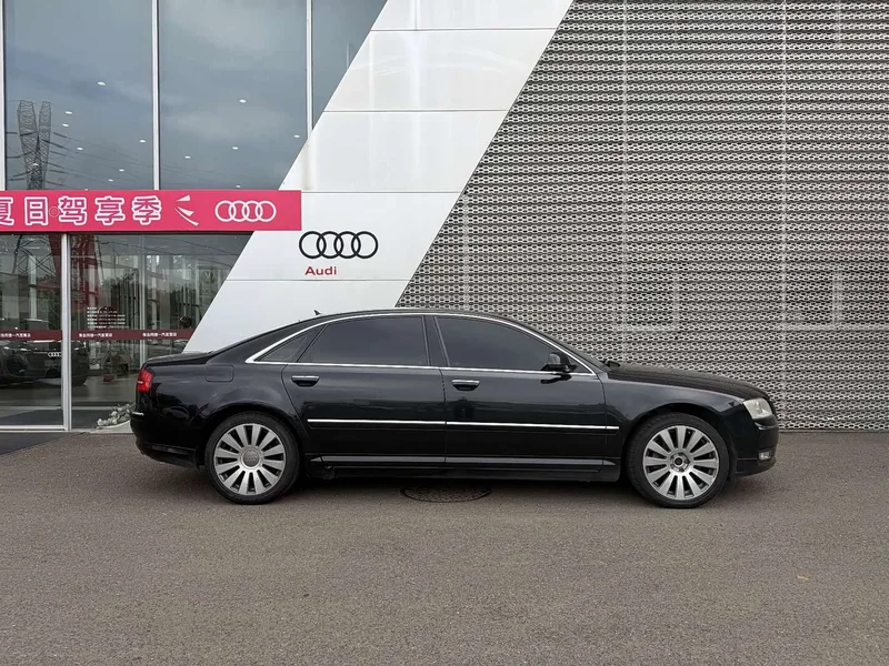 Audi A8 — фото 3