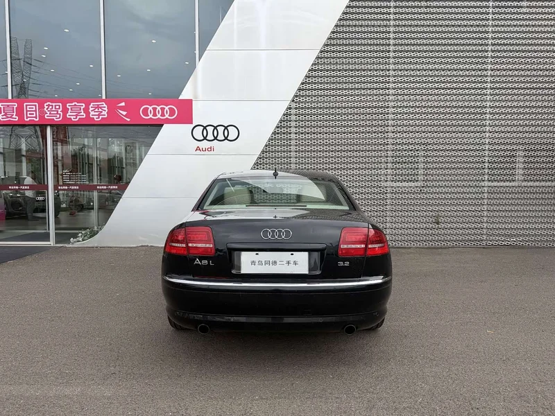 Audi A8 — фото 5