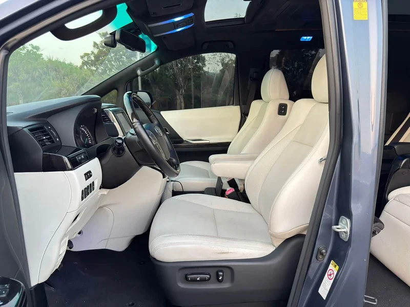 Toyota Alphard — фото 11