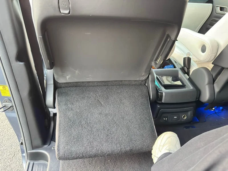 Toyota Alphard — фото 13