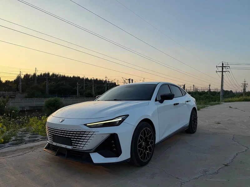 Changan UNI-V iDD