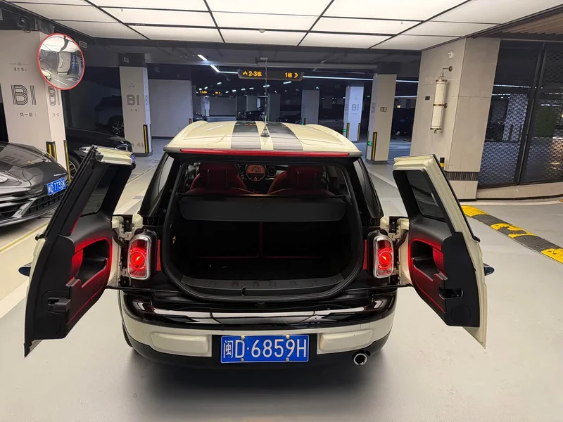 MINI CLUBMAN — фото 11