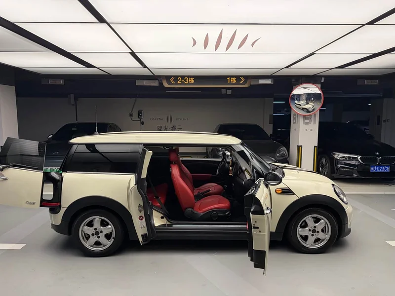 MINI CLUBMAN — фото 12