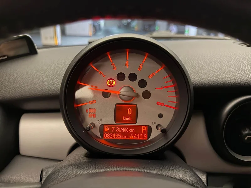 MINI CLUBMAN — фото 9