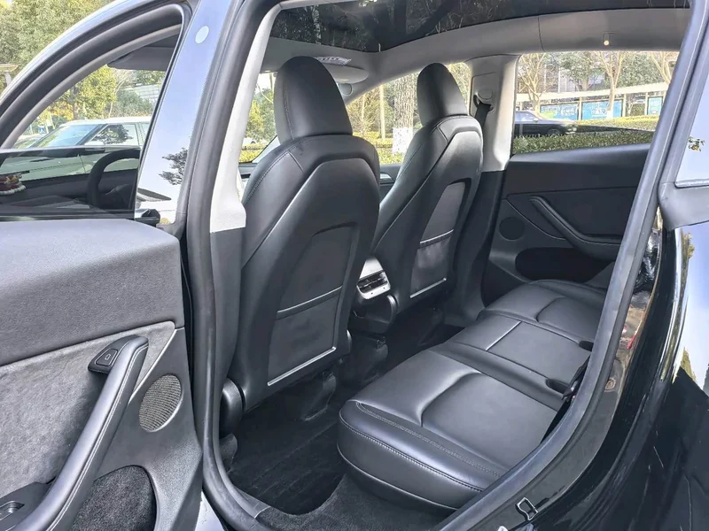 Tesla Model Y — фото 5