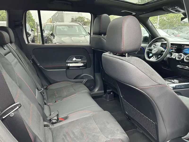 Mercedes-Benz GLB AMG — фото 13