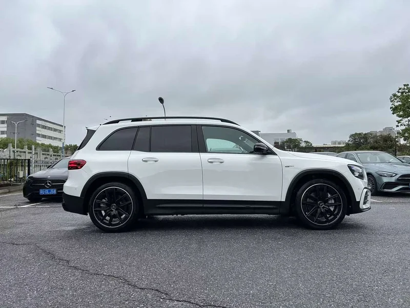 Mercedes-Benz GLB AMG — фото 4