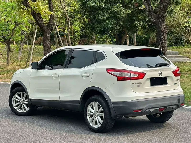 Nissan Qashqai — фото 9