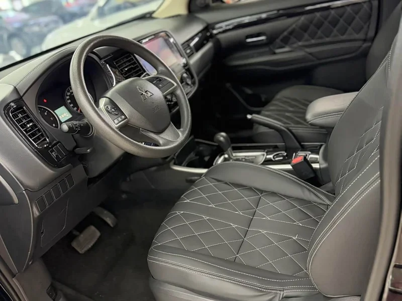 Mitsubishi Outlander — фото 4