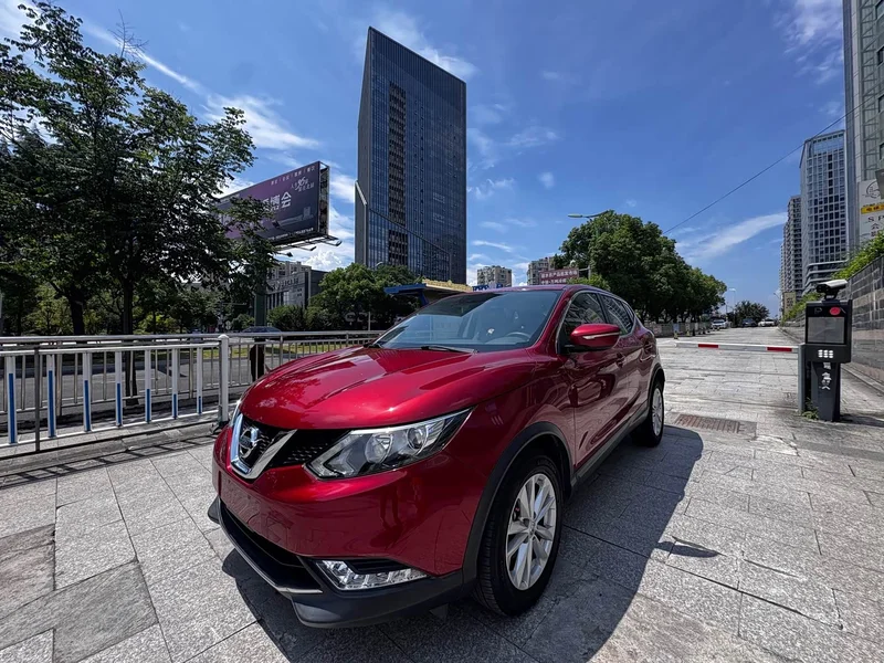 Nissan Qashqai — фото 1