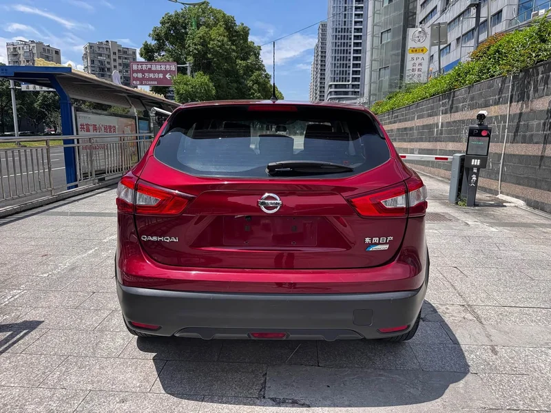 Nissan Qashqai — фото 11