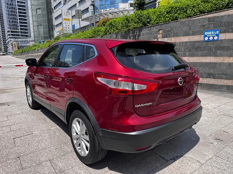 Nissan Qashqai — фото 12