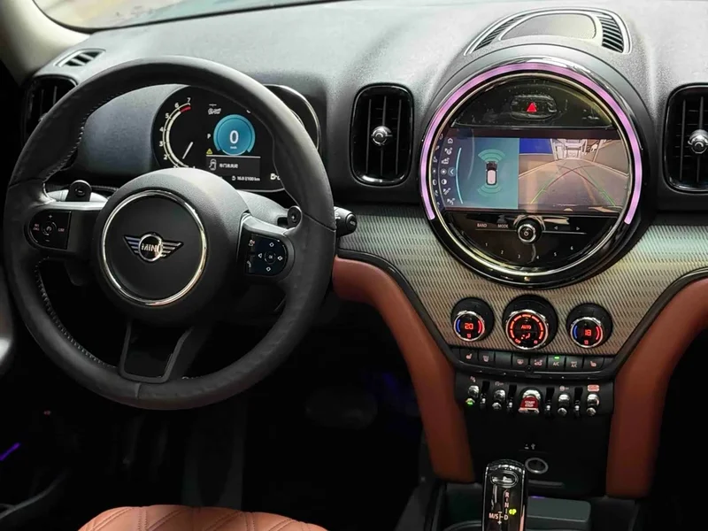MINI COUNTRYMAN — фото 15