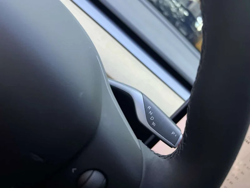 Tesla Model 3 — фото 13