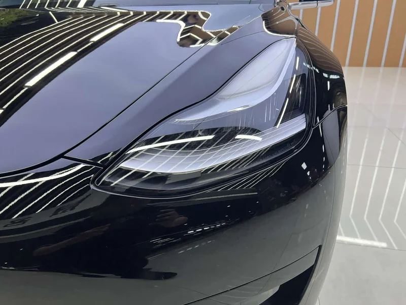 Tesla Model 3 — фото 4