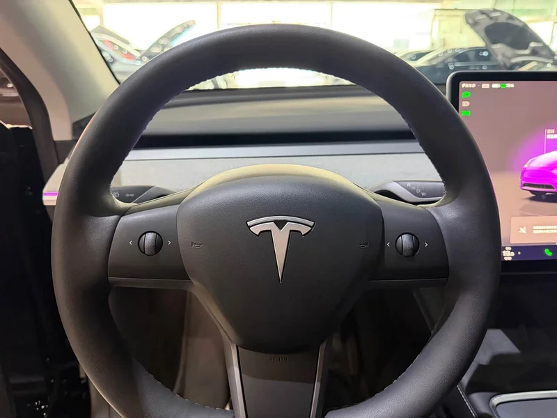 Tesla Model Y — фото 5