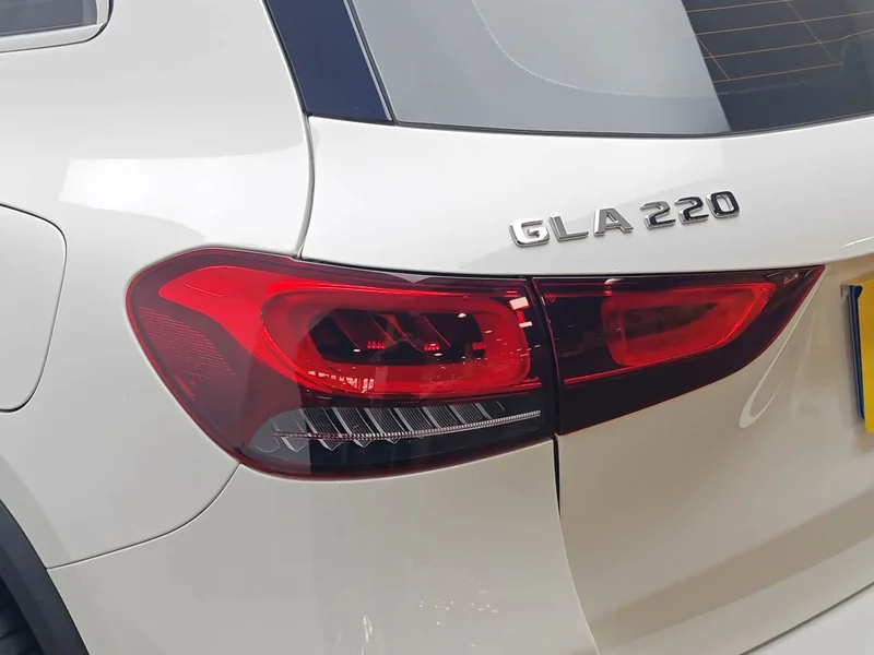 Mercedes-Benz GLA — фото 7