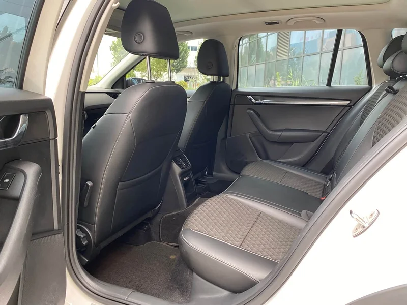 Volkswagen Octavia — фото 6