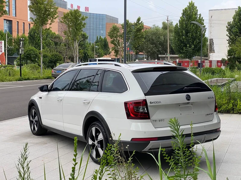 Volkswagen Octavia — фото 7