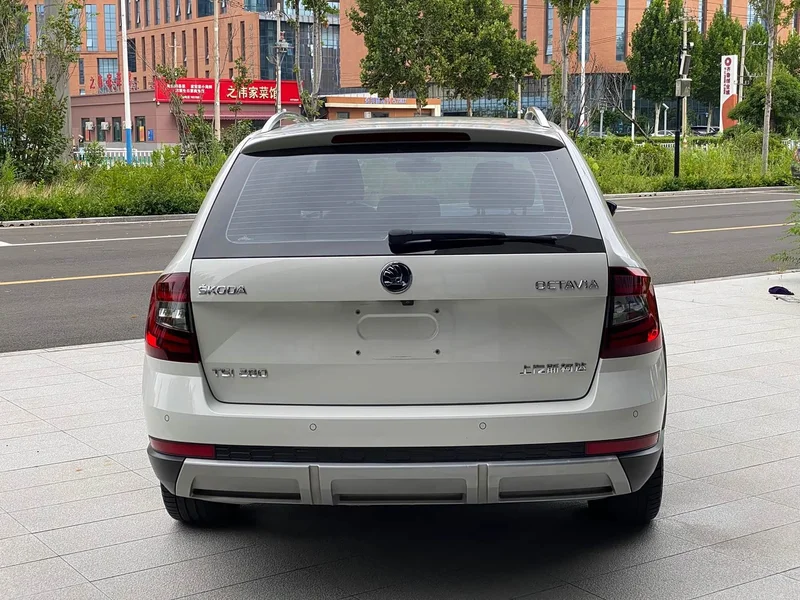 Volkswagen Octavia — фото 8