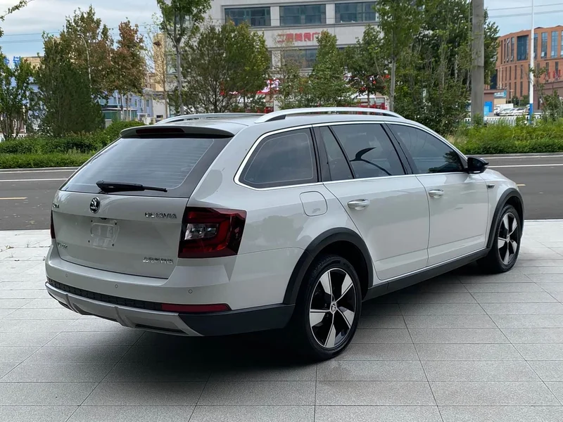 Volkswagen Octavia — фото 9