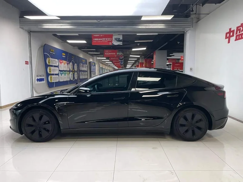 Tesla Model 3 — фото 4