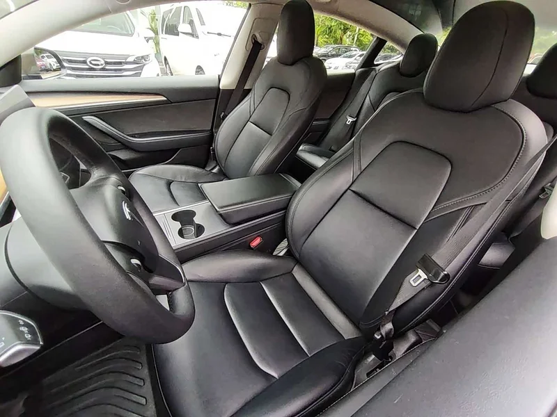 Tesla Model 3 — фото 15