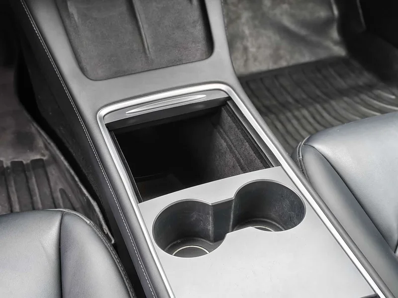 Tesla Model 3 — фото 7