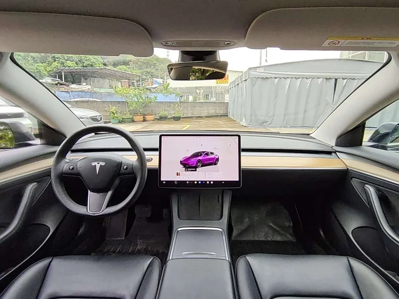Tesla Model 3 — фото 8