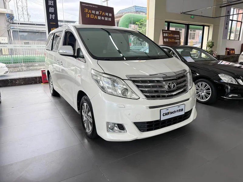 Toyota Alphard — фото 3